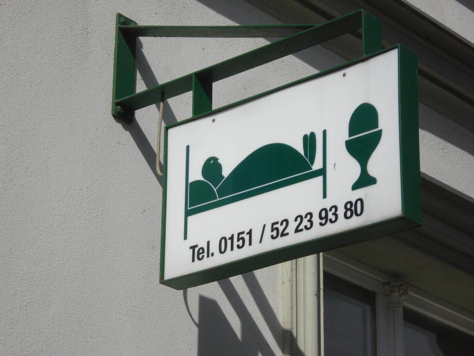 Hotel Pension Zur Faehrbruecke Stralsund Exterior photo